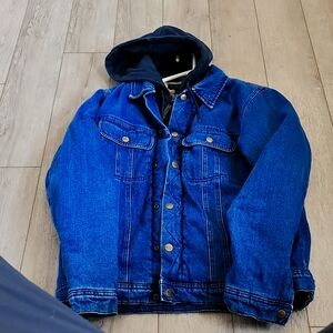 Fall/winter Dakota lined denim coat.